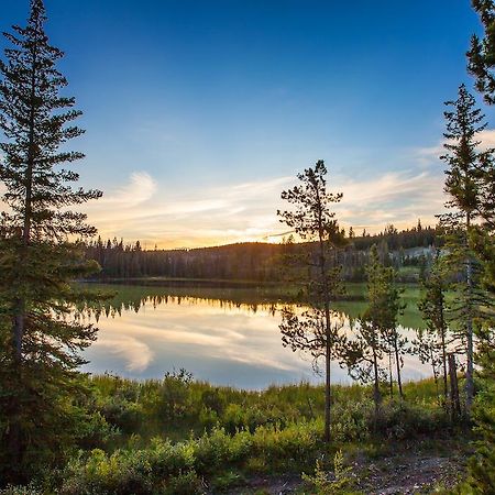 Lac Le Jeune Wilderness Resort Kamloops Bagian luar foto