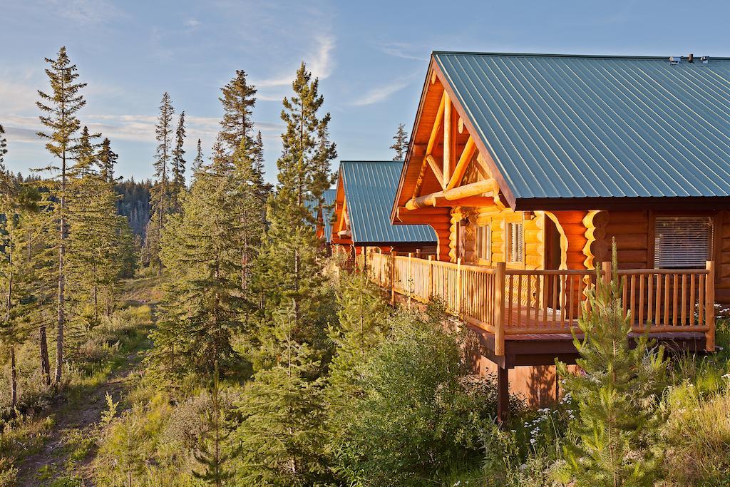 Lac Le Jeune Wilderness Resort Kamloops Bagian luar foto