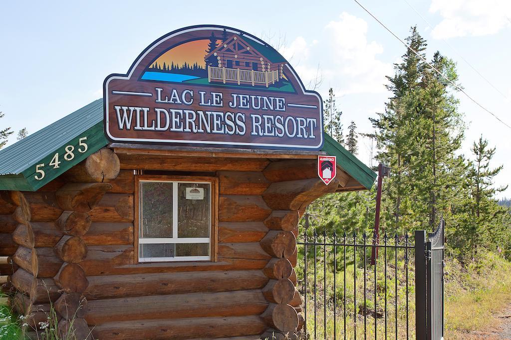 Lac Le Jeune Wilderness Resort Kamloops Bagian luar foto