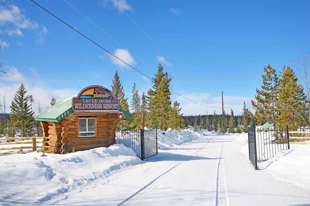 Lac Le Jeune Wilderness Resort Kamloops Bagian luar foto