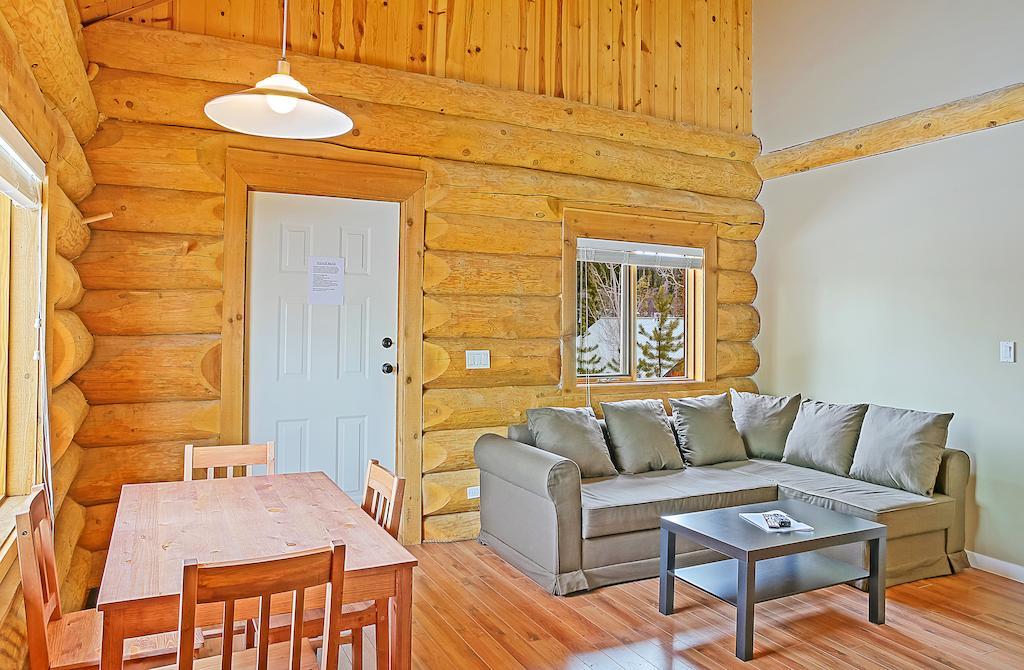 Lac Le Jeune Wilderness Resort Kamloops Ruang foto
